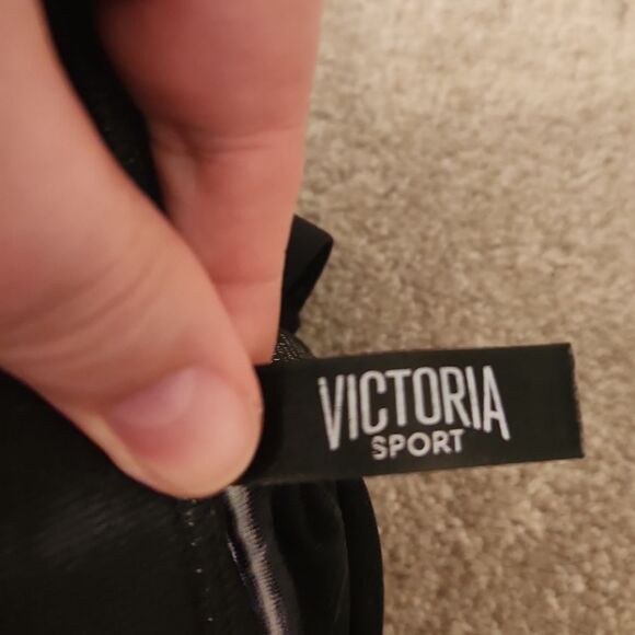 Knockout by Victoria's Secret Front Close Sports Bra Black & White Size 34DDD - Picture 7 of 9